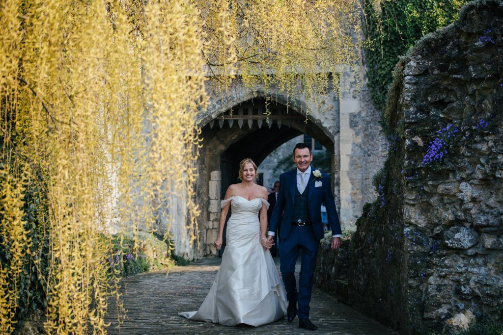 Stunning Kent Wedding at the beautiful Allington Castle