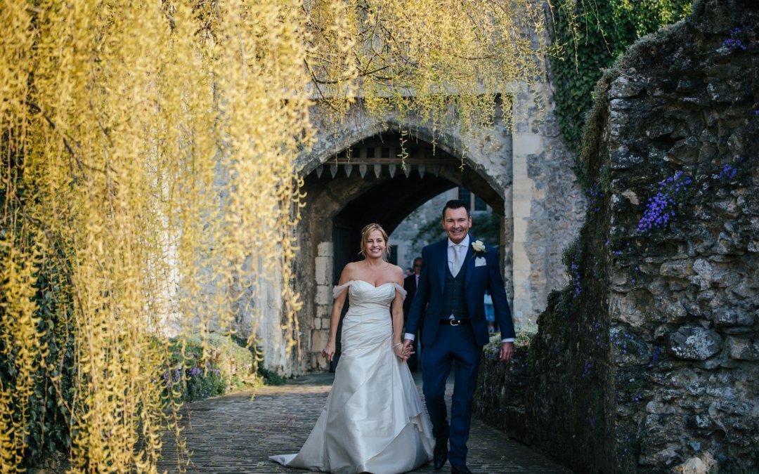 Stunning Kent Wedding at the beautiful Allington Castle