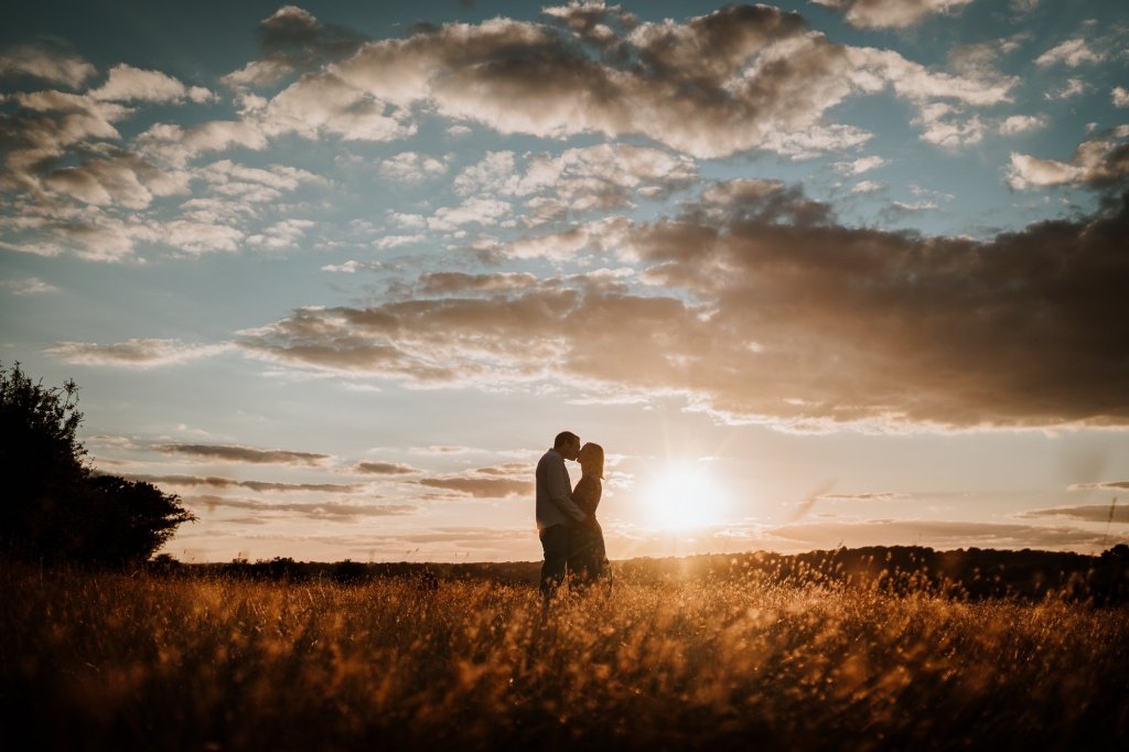 Engagement Photography in Kent – at golden hour