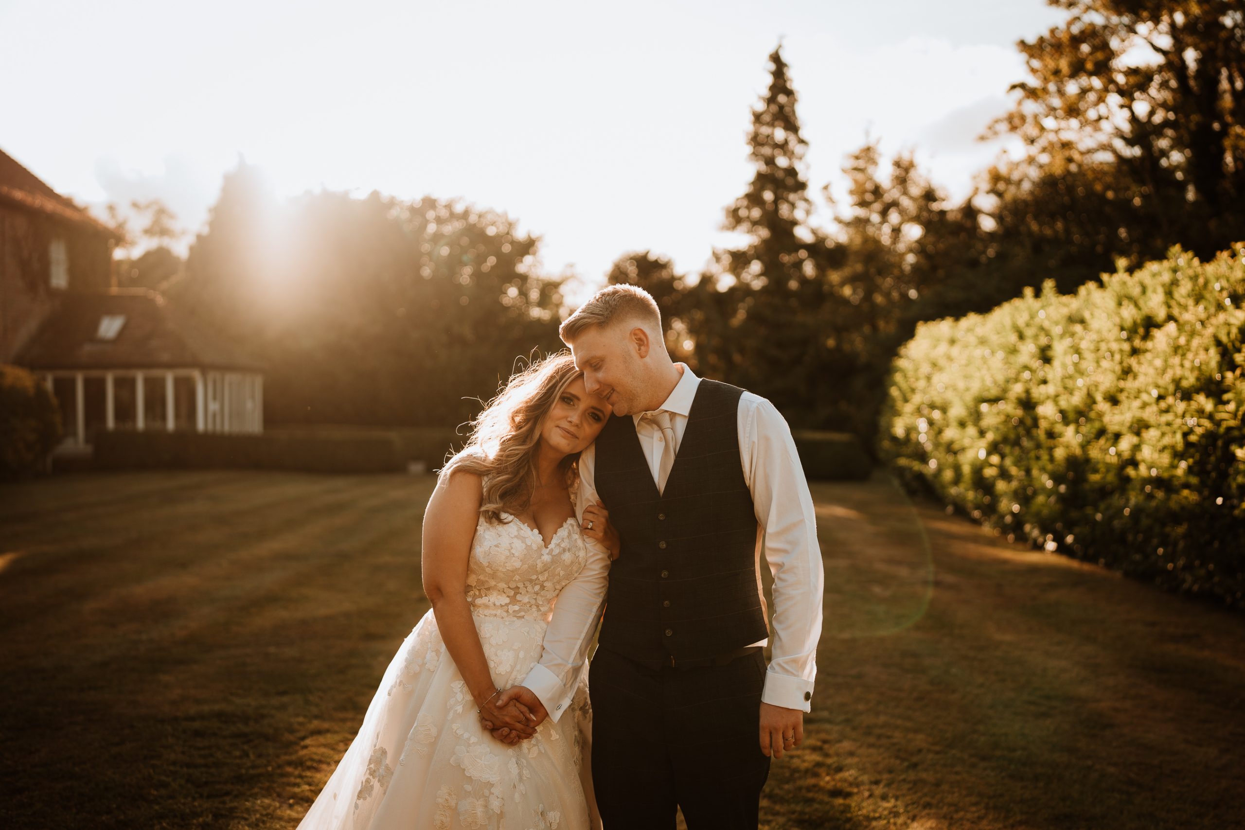 A Simple Wedding Day Timeline: The Basics for Couples Who Don’t Know Where to Start